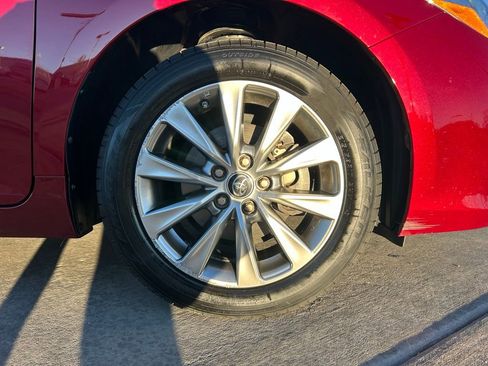 Used 2016 Toyota Camry XLE image 30