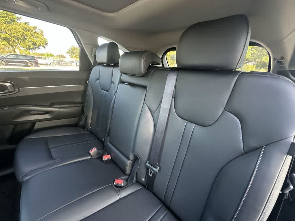 Certified 2026 Kia Sorento S w/ S Panoramic Sunroof Package FWD image 22