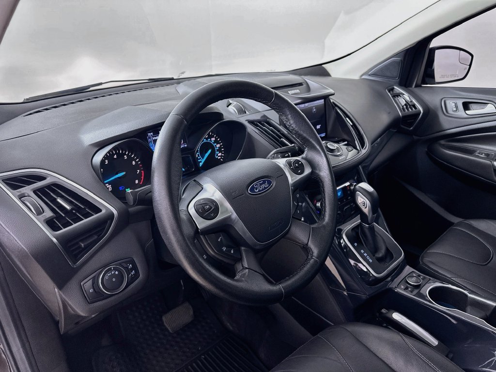 Used 2013 Ford Escape Titanium AWD/4WD image 9