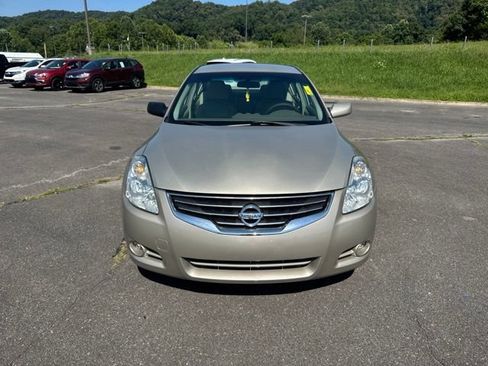 Used 2010 Nissan Altima 2.5 S FWD image 3