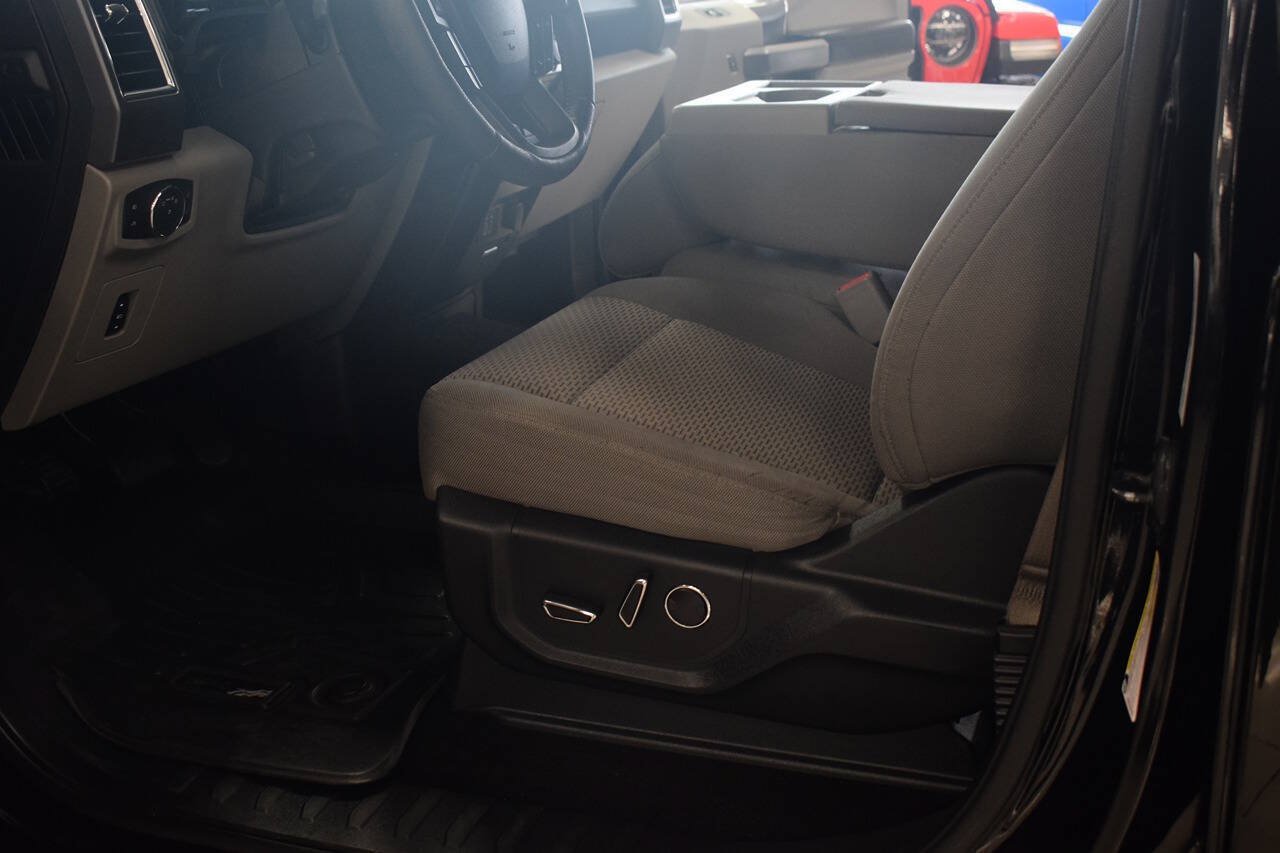 Used 2016 Ford F150 XLT AWD/4WD image 32