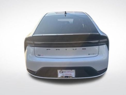 New 2026 Toyota Prius Plug-In Hybrid FWD image 4