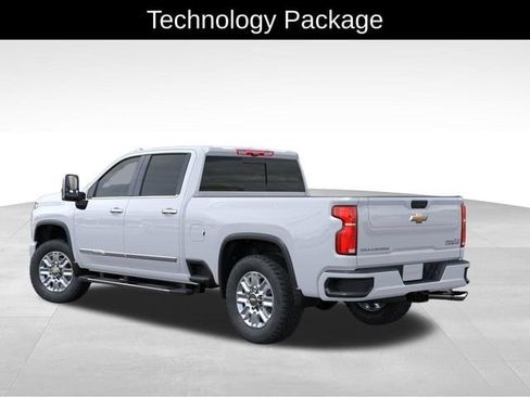 New 2026 Chevrolet Silverado 2500 High Country w/ High Country Premium Package AWD/4WD image 4