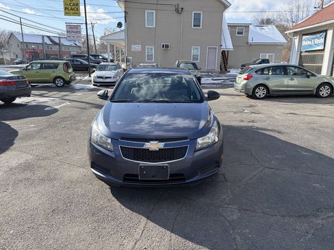 Used 2014 Chevrolet Cruze LS image 3