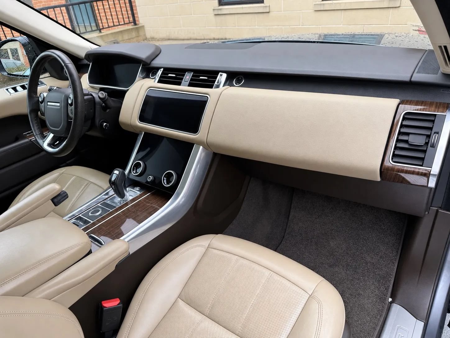 Used 2020 Land Rover Range Rover Sport HSE AWD/4WD image 17