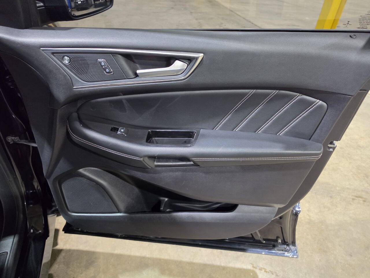 Used 2019 Ford Edge ST w/ Convenience Package AWD/4WD image 32