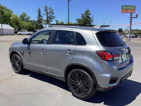 Used 2025 Mitsubishi Outlander Sport AWD image 7