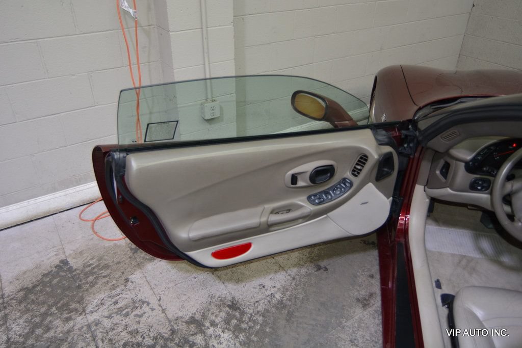 Used 2003 Chevrolet Corvette Convertible w/ Preferred Equipment Group1 RWD image 13