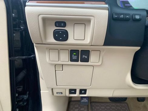 Used 2014 Lexus ES 300h w/ Luxury Package w/Bamboo Trim FWD image 24