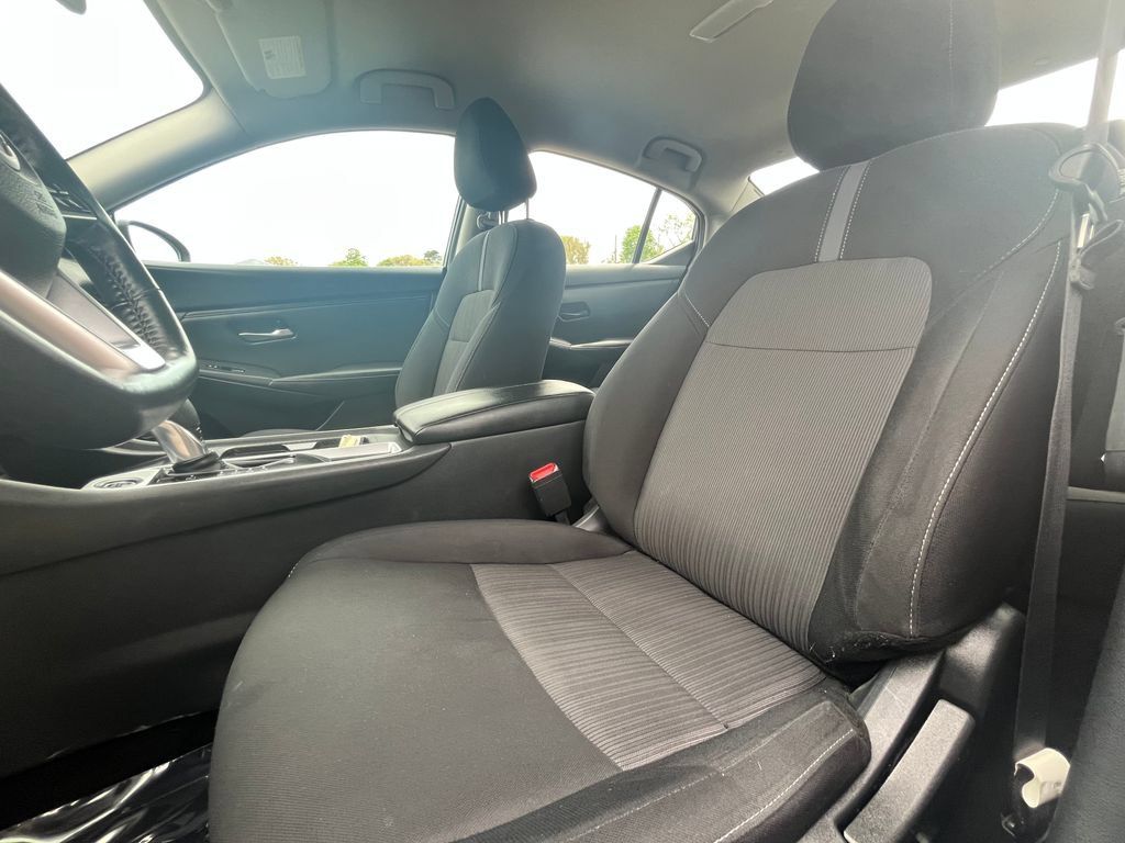 Used 2024 Nissan Sentra SV FWD image 24