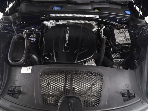 Used 2020 Porsche Macan AWD/4WD image 55