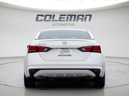 Certified 2025 Nissan Altima 2.5 S FWD image 6