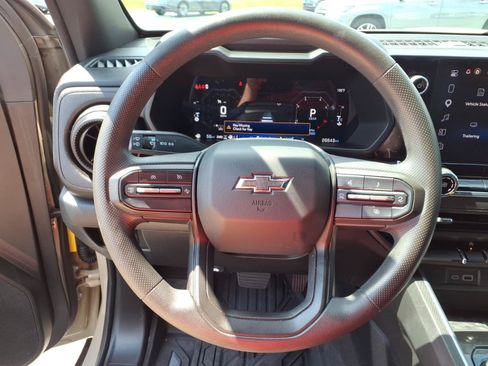 Used 2024 Chevrolet Colorado Trail Boss w/ Advanced Trailering Package AWD/4WD image 19