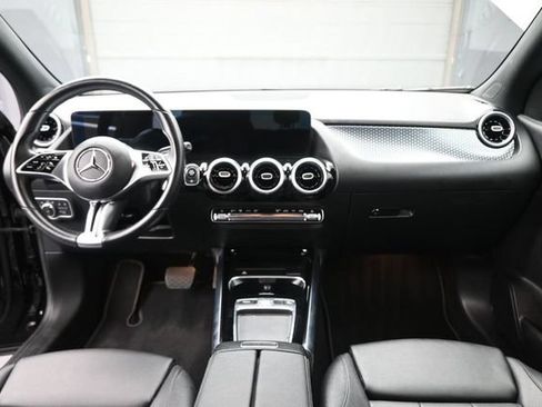 Certified 2025 Mercedes-Benz GLA 250 image 27