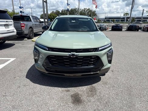 Used 2025 Chevrolet Trax ACTIV w/ Driver Confidence Package FWD image 2