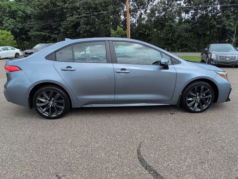 Used 2024 Toyota Corolla SE FWD image 8