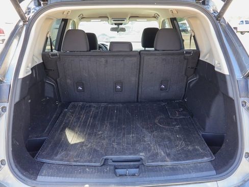 Certified 2026 Nissan Rogue SV FWD image 25