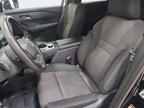 Used 2025 Nissan Rogue SV image 13