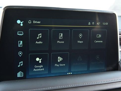 Used 2024 Chevrolet Suburban LT image 13