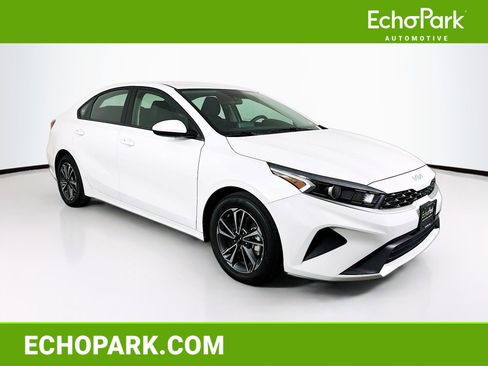 Used 2024 Kia Forte LXS image 1