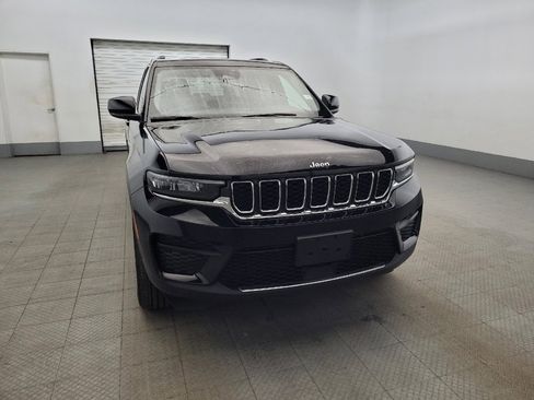 Used 2023 Jeep Grand Cherokee Laredo w/ Luxury Tech Group I AWD/4WD image 14