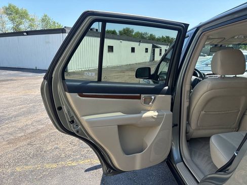 Used 2009 Hyundai Santa Fe GLS FWD image 22