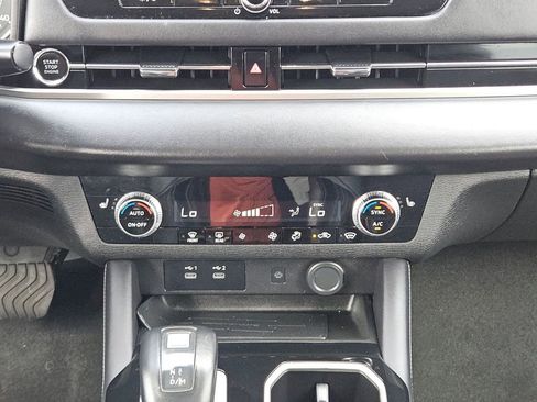 Used 2025 Mitsubishi Outlander SE AWD/4WD image 21
