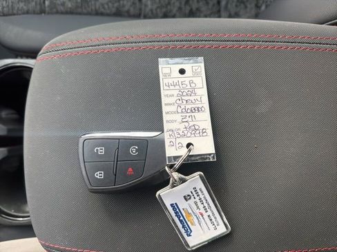 Used 2024 Chevrolet Colorado Z71 w/ Z71 Convenience Package 2 image 21