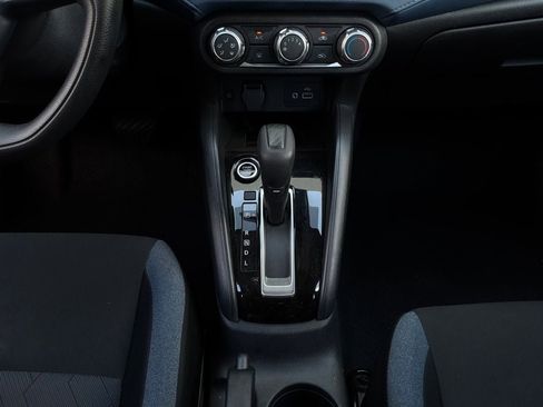 Used 2025 Nissan Versa SV FWD image 14