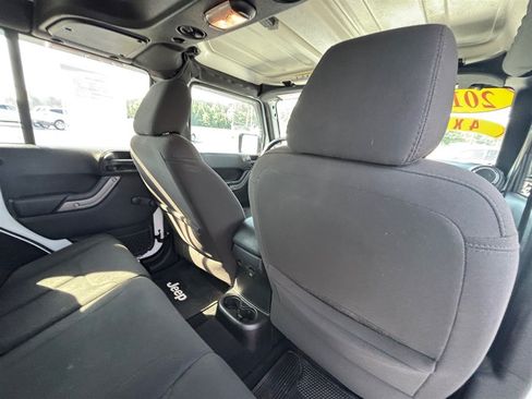 Used 2015 Jeep Wrangler Unlimited Sport w/ Connectivity Group AWD/4WD image 24