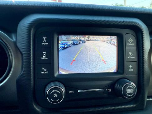 Used 2018 Jeep Wrangler Unlimited Sport S image 20