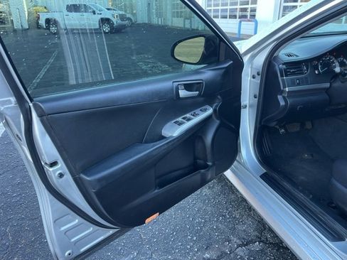 Used 2013 Toyota Camry SE image 5