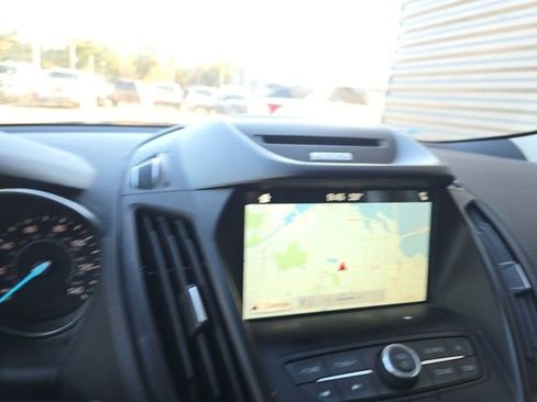 Used 2018 Ford Escape SEL image 12