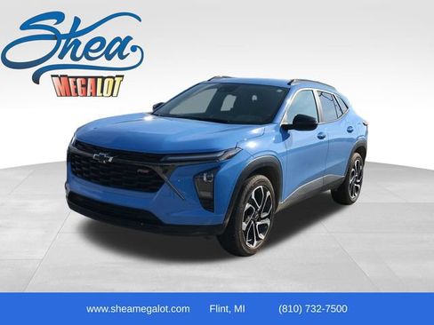 Used 2024 Chevrolet Trax RS w/ Driver Confidence Package FWD image 1