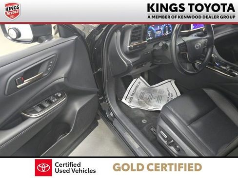 Certified 2024 Toyota Crown AWD/4WD image 13