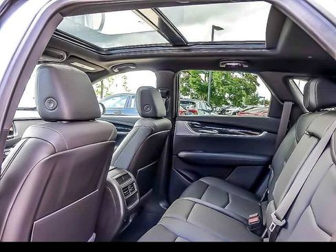 Certified 2024 Cadillac XT5 Premium Luxury AWD/4WD image 15