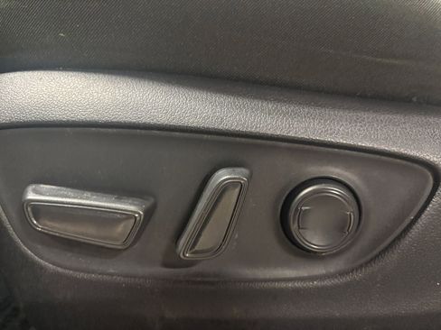 Used 2025 Toyota RAV4 XLE image 23