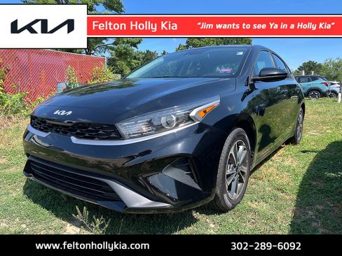 Used 2024 Kia Forte LXS FWD image 1