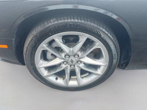 Used 2022 Dodge Challenger GT AWD/4WD image 30