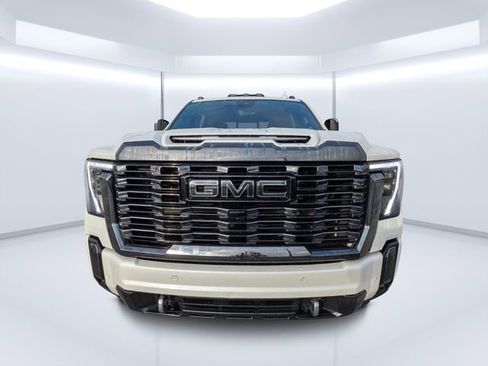 Used 2024 GMC Sierra 3500 Denali Ultimate image 8