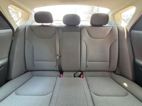 Used 2025 Kia K4 LXS image 39