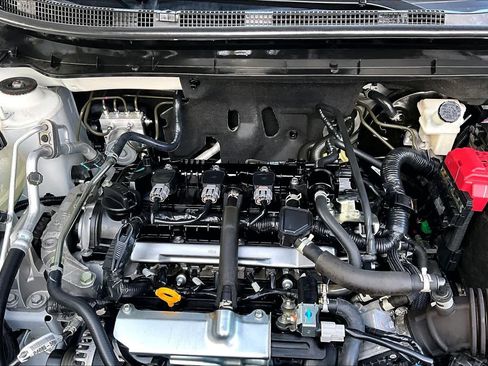 Certified 2024 Nissan Kicks SV image 32