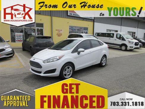 Used 2019 Ford Fiesta SE image 1