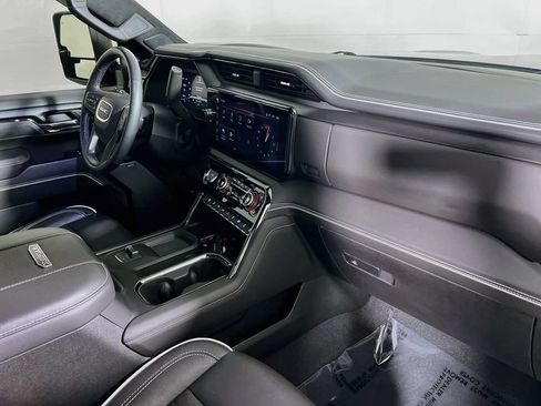 Used 2024 GMC Sierra 2500 AT4X AWD/4WD image 24