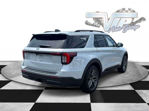 Used 2026 Ford Explorer ST-Line w/ ST-Line Street Pack AWD/4WD image 6