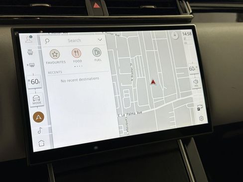 New 2026 Land Rover Range Rover Velar Dynamic SE image 13