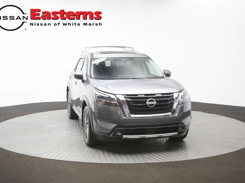 Used 2024 Nissan Pathfinder SL AWD/4WD image 51