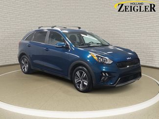 Used 2022 Kia Niro EX Premium video 3