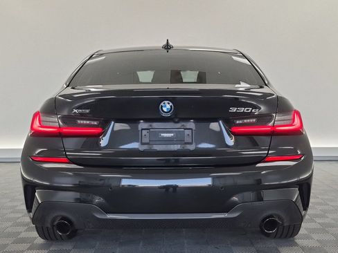 Used 2022 BMW 330e xDrive w/ M Sport Package AWD/4WD image 11