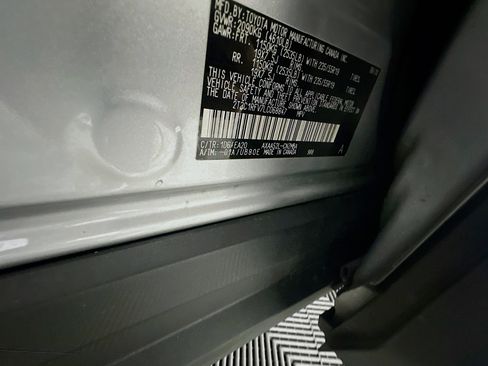 Used 2020 Toyota RAV4 XLE Premium image 12